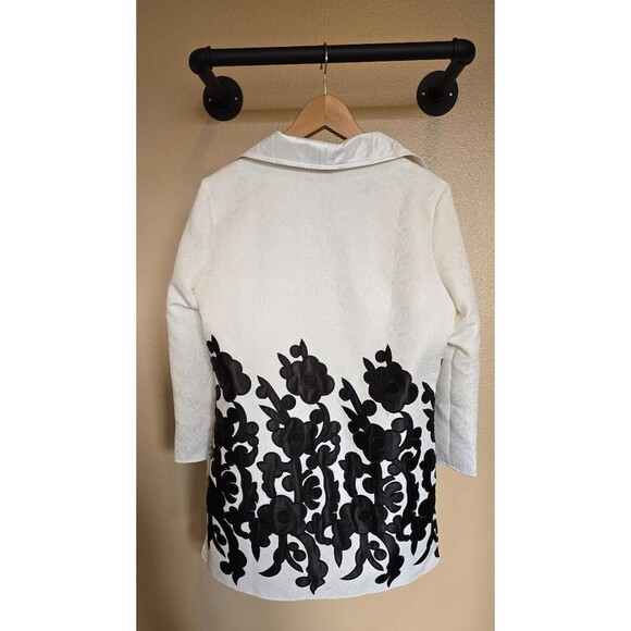 Metropolitan Opera black and white lightweight jacket Women's size small - Picture 7 of 10